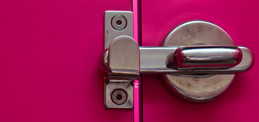 Childproof Gate Lock in Florin, California