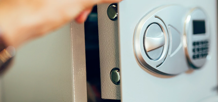 Fingerprint Safe Openers in Florin, CA