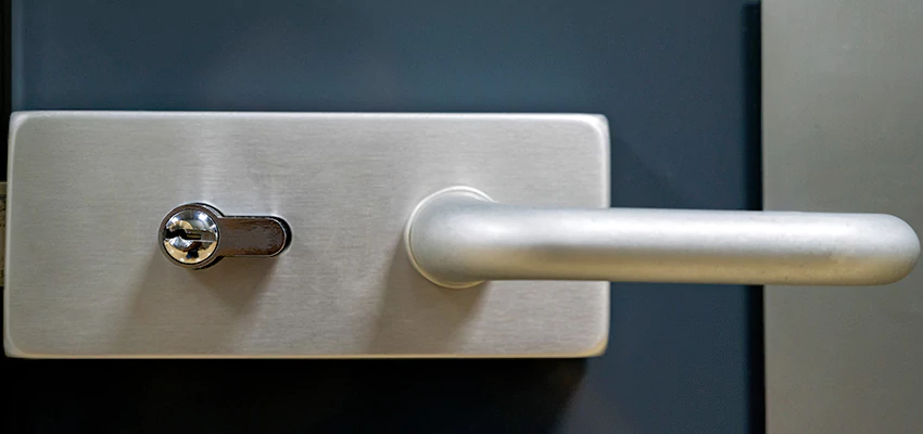 Change Patio Door Locks in Florin, California